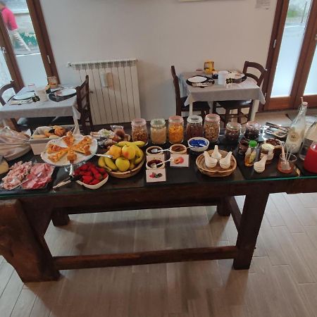 Residenza Lisy Hotel Verbania Kültér fotó