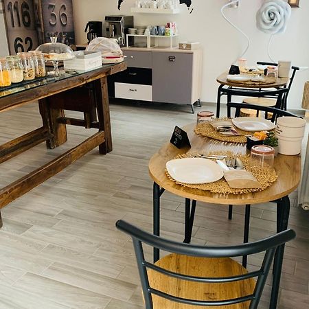 Residenza Lisy Hotel Verbania Kültér fotó